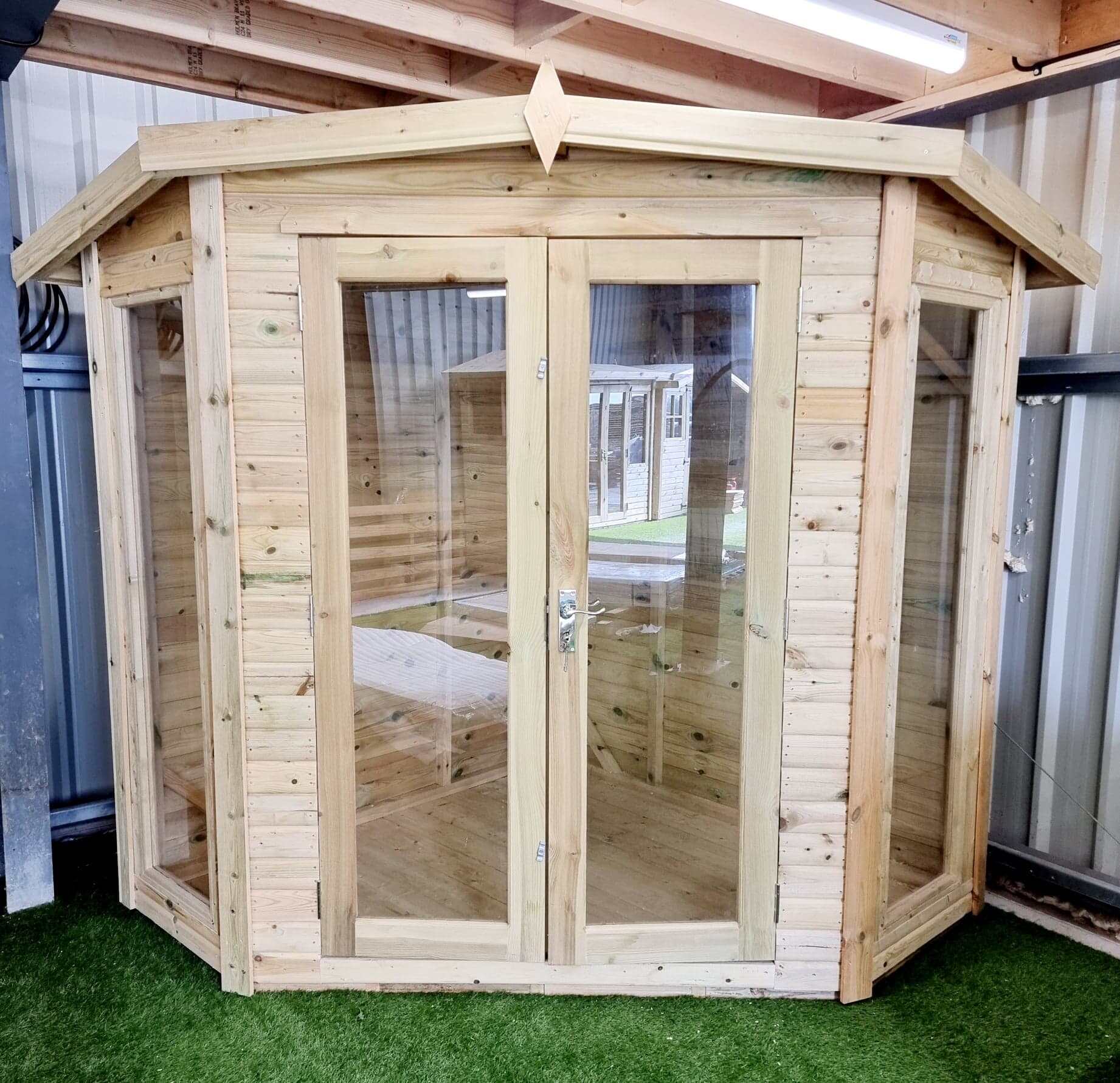 Luxury Corner Studio - 4mm Toughened Glass
