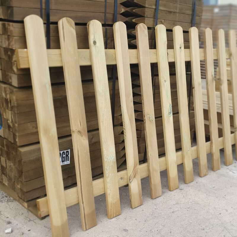 Rounded Top Pailing Fence Panel